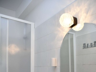 Apartment Two bedroom apartment with balcony and sea view Banjol, Rab A-23240-a - Outdoor photo 8