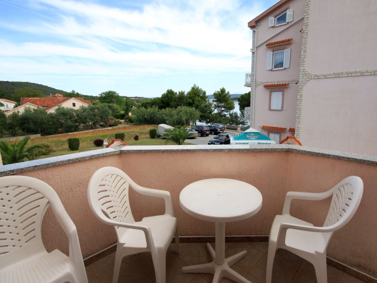 Apartment One bedroom apartment near beach Kraj, Pašman A-334-g