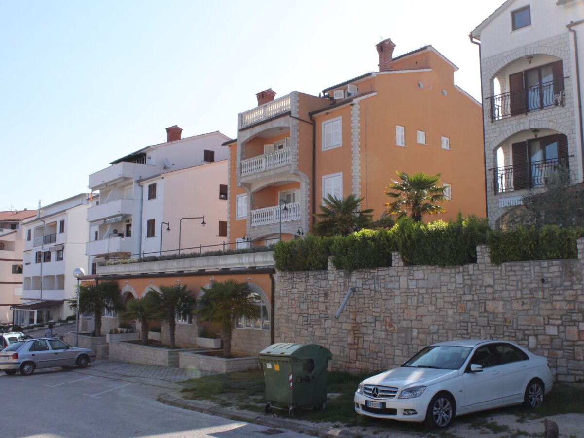 Apartment One bedroom apartment with terrace Vrsar, Poreč A-3007-f - Outdoor photo 2