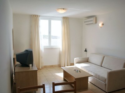 Apartment One bedroom apartment with air-conditioning Vinjerac, Zadar A-3093-f - Outdoor photo 8