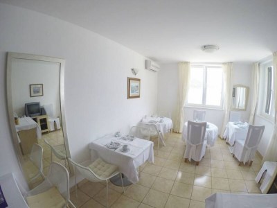 Apartment One bedroom apartment with air-conditioning Vinjerac, Zadar A-3093-j - Outdoor photo 4