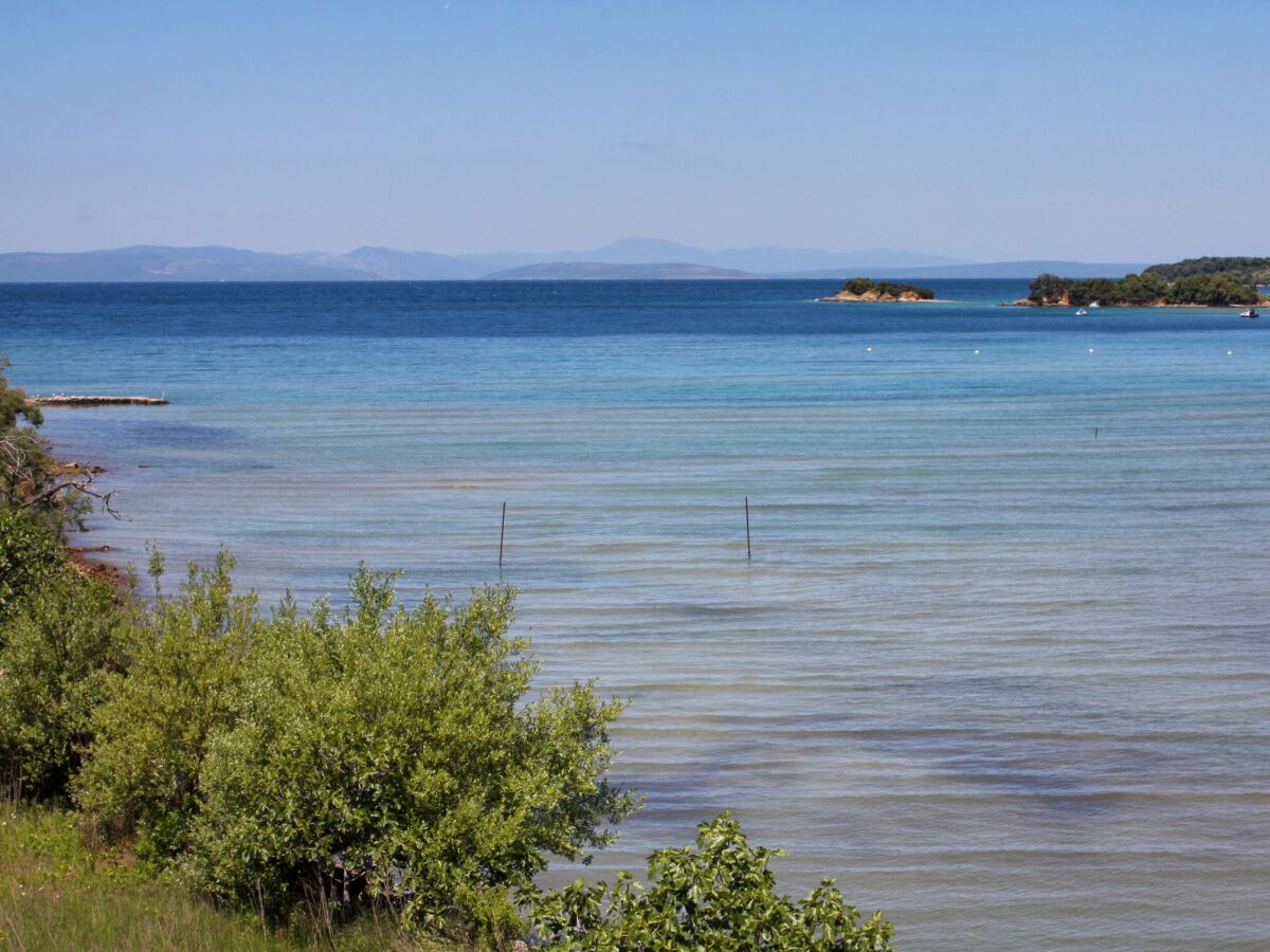 Apartment One bedroom apartment near beach Kampor, Rab A-3213-j