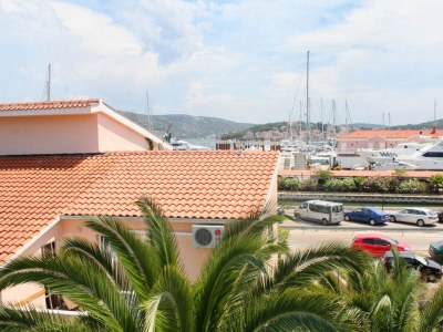 Apartment Two bedroom apartment with terrace and sea view Rogoznica A-4162-a - Outdoor photo 34