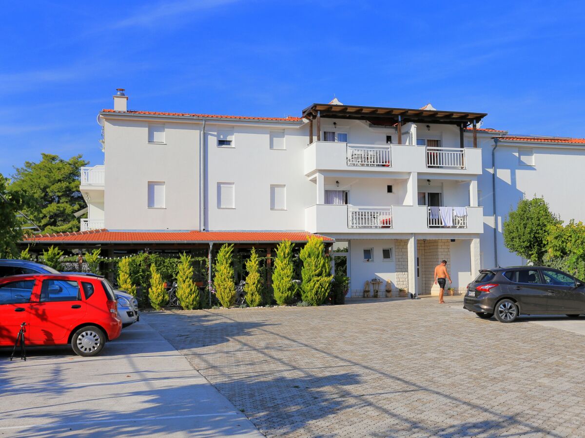 Apartment One bedroom apartment with terrace Rogoznica A-4162-r