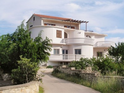 Apartment Two bedroom apartment with terrace Jezera, Murter A-5120-b in Jezera - Apartment