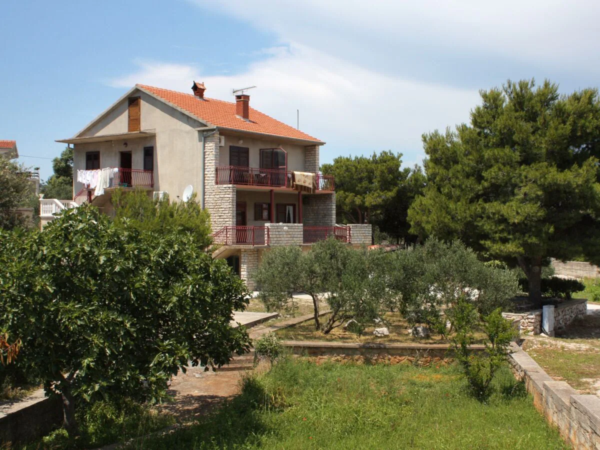 Apartment Two bedroom apartment with terrace Jezera, Murter A-5120-f