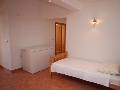 Apartment One bedroom apartment near beach Kustići, Pag A-6376-b - Outdoor photo 12