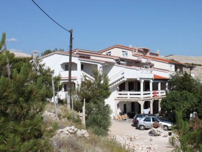 Apartment Two bedroom apartment near beach Kustići, Pag A-6376-e - Outdoor photo 4