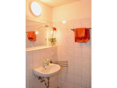 Holiday apartment "Universität" in the Wintergartenhochhaus building. - Features photo 9