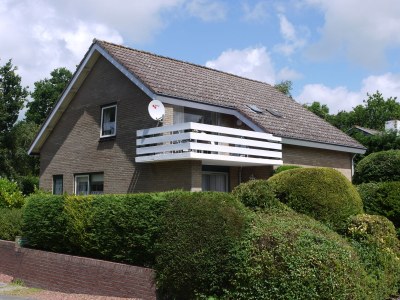 Holiday apartment Irislaan 33 - upper apartment in a two-family house - Outdoor photo 2