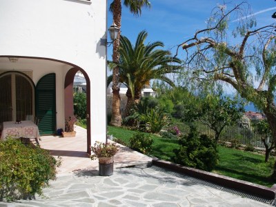 Holiday house Coldirodi, San Remo in Coldirodi San-Remo - Holiday house