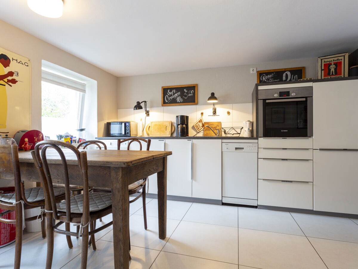 Holiday apartment “the basement” – the coolest short-term stay in town - Features photo 5