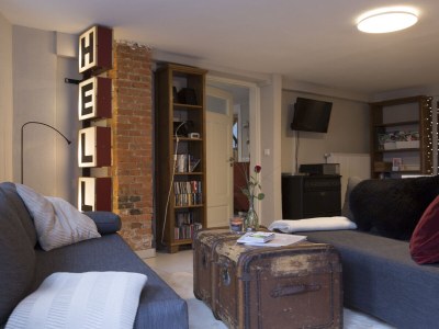 Holiday apartment “the basement” – the coolest short-term stay in town - Features photo 10