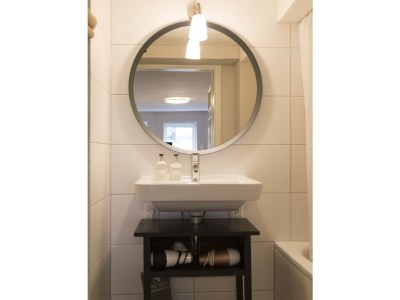 Holiday apartment “the basement” – the coolest short-term stay in town - Features photo 11