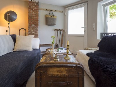 Holiday apartment “the basement” – the coolest short-term stay in town - Features photo 17