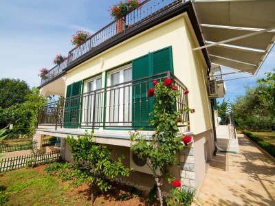 Apartment JENNY - Outdoor photo 9