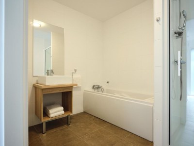 Holiday park Stylish Comfort by the Opal Coast - Features photo 6