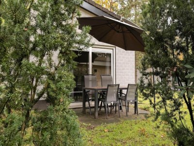 Holiday park Gemütlicher Waldbungalow mit Sauna - Holiday park