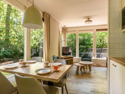 Holiday park Stylish Forest Bungalow for 4 in the Veluwe - Holiday park