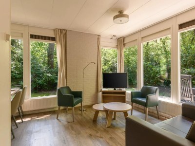 Holiday park Stylish Forest Bungalow for 4 in the Veluwe - Features photo 7
