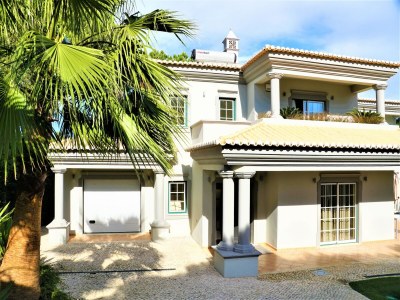 Villa Luxuriöse Villa mit Pool in der Nähe in Quinta do Lago - Villa