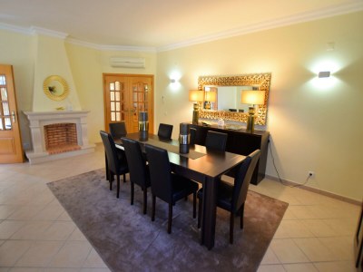 Villa Luxuriöse Villa mit Pool in der Nähe - Features photo 19