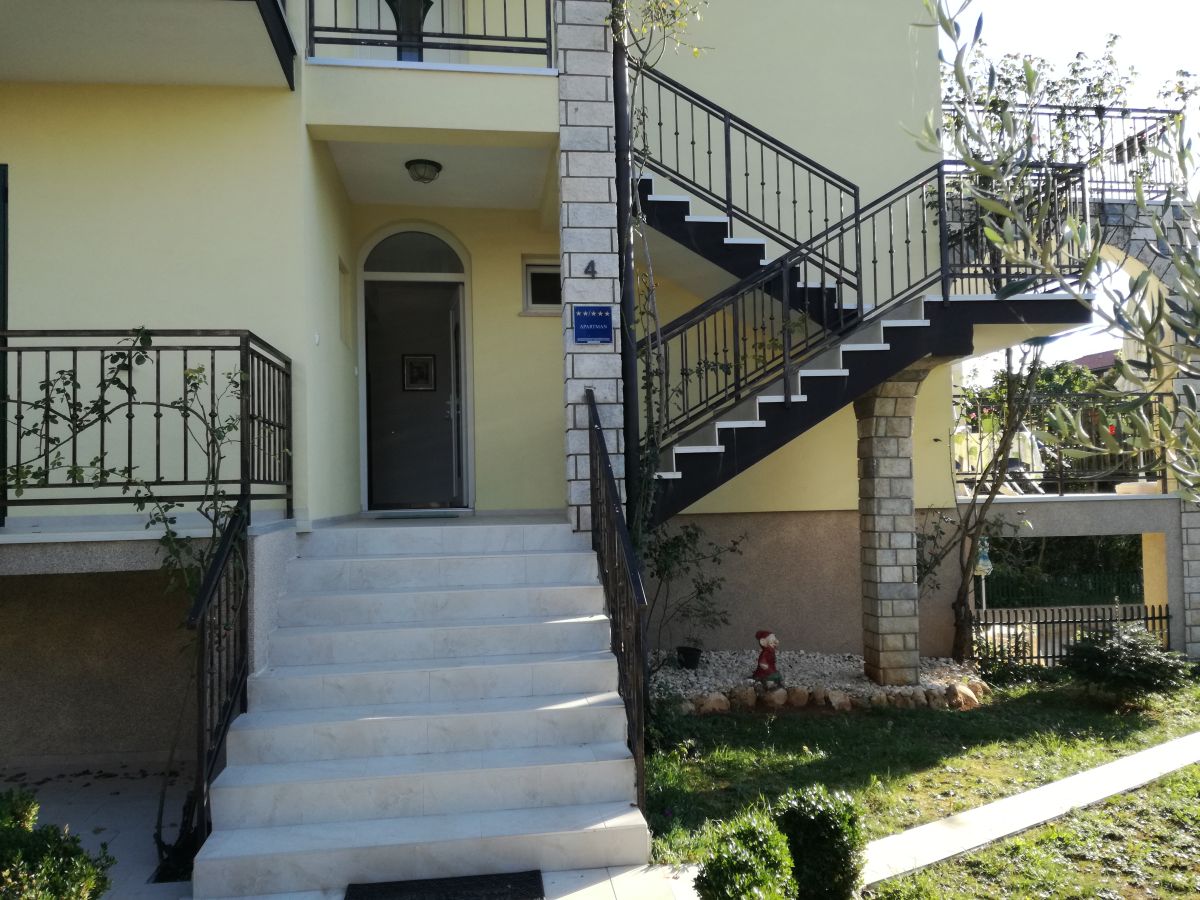 Holiday apartment Ferienwohnung JENNY 2 - Outdoor photo 4