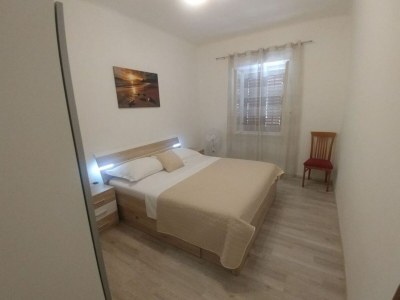 Holiday house Four Bedroom Holiday Home With Terrace & Sea View - Features photo 8