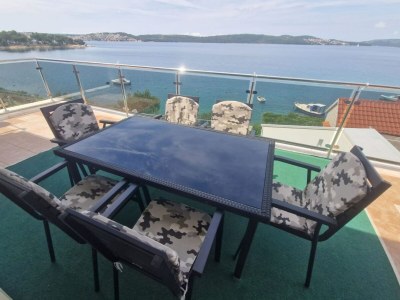 Apartment Three-Bedroom Apartment With Sea View (A2) in Trogir Area - Apartment