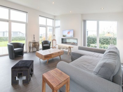 Holiday park Modern Chalet Near Beach - Features photo 9