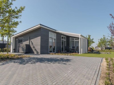 Holiday park Holiday Home in Zeeland with Workation Setup in Wemeldinge - Holiday park