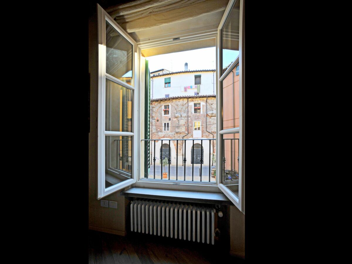 Cottage Apartment in Lucca near Amphitheater Square - Outdoor photo 2