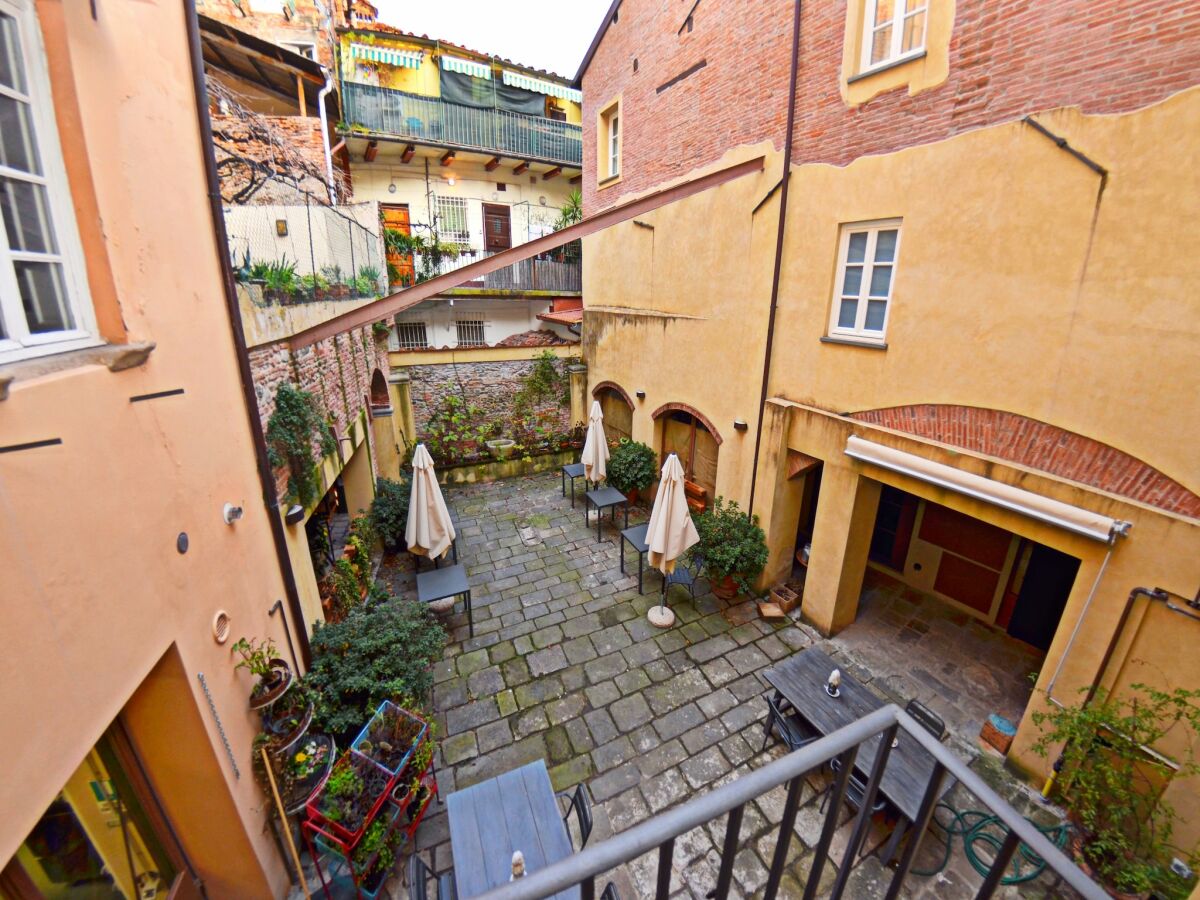 Cottage Apartment in Lucca near Amphitheater Square - Outdoor photo 3