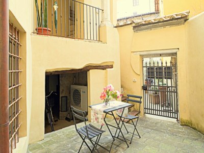 Cottage Apartment in Lucca near Amphitheater Square - Outdoor photo 4