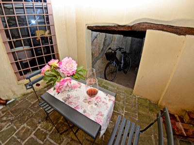 Cottage Apartment in Lucca near Amphitheater Square - Outdoor photo 5
