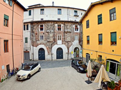 Cottage Apartment in Lucca near Amphitheater Square - Outdoor photo 7