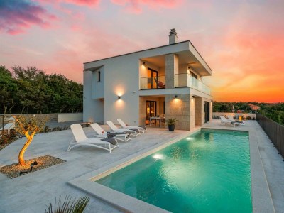 Villa Villa AMARIS with private heated pool in Malinska - Villa