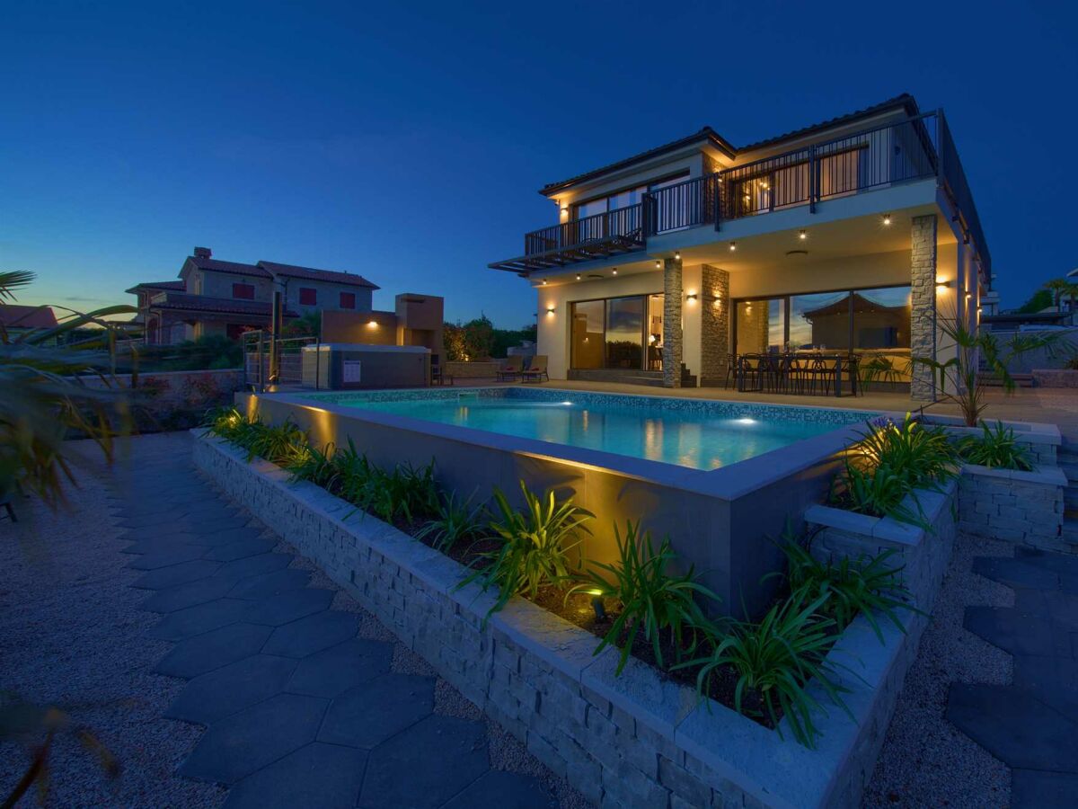 Villa Luxury villa Lucija with heated pool - Outdoor photo 2