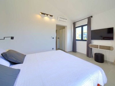 Villa Luxury villa Lucija with heated pool - Features photo 41