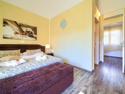 Holiday house Holiday house SEASCAPE II with heated pool near the sea - Features photo 13