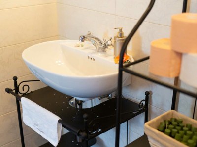 Holiday house Holiday house SEASCAPE II with heated pool near the sea - Features photo 23