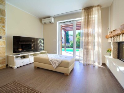 Holiday house Holiday house SEASCAPE II with heated pool near the sea - Features photo 31