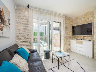 Holiday house Holiday house ZOROO with private pool - Features photo 15