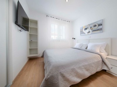 Holiday house Holiday house ZOROO with private pool - Features photo 34