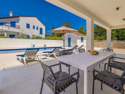 Holiday house Holiday house DAN with private pool - Outdoor photo 9