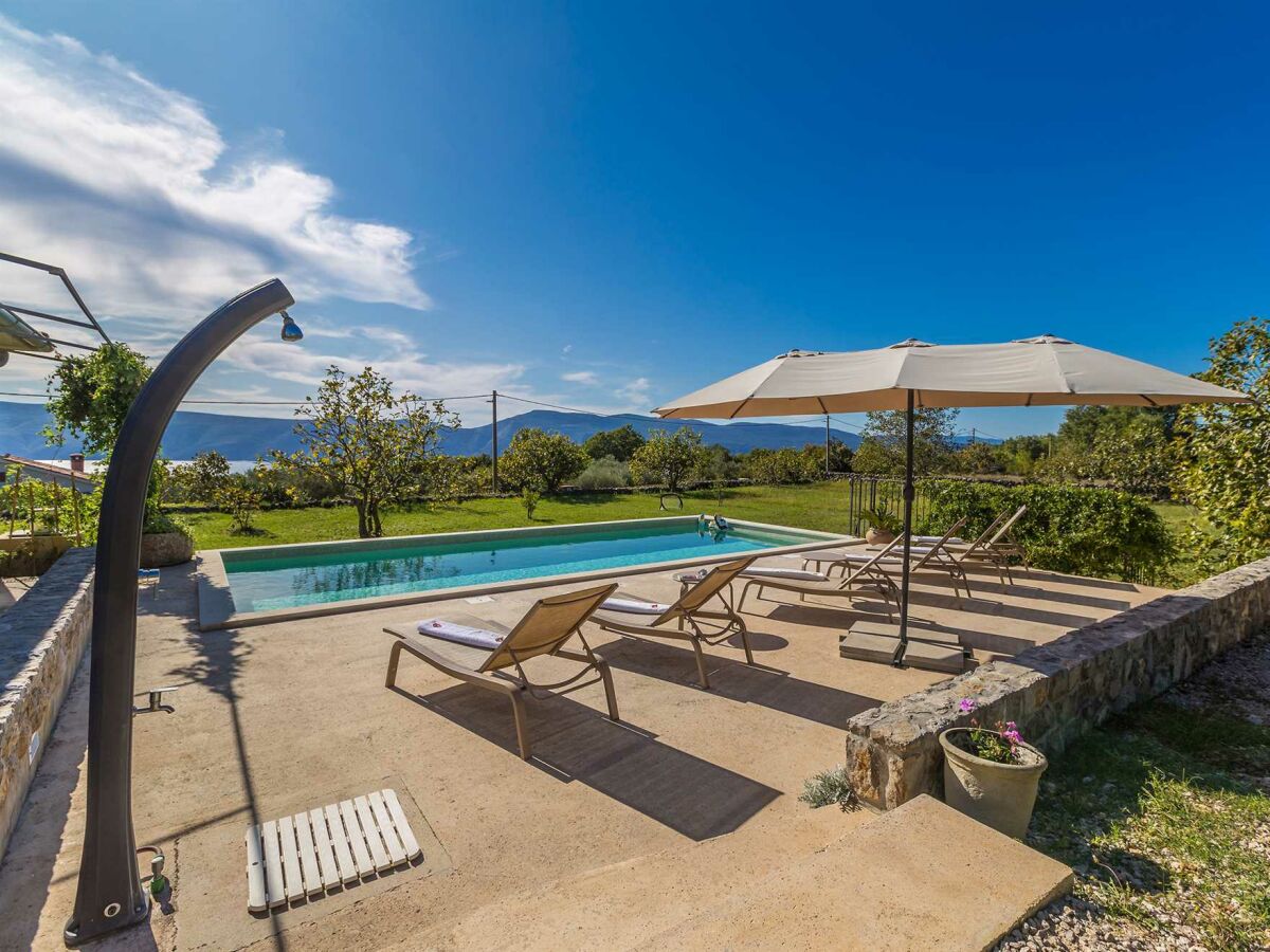 Holiday house Holiday house TRSJA with swimming pool - Outdoor photo 3