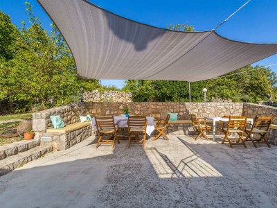 Holiday house Holiday house TRSJA with swimming pool - Outdoor photo 8