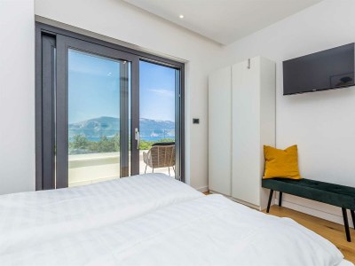 Holiday house Villa VERENA with heated pool - Features photo 36