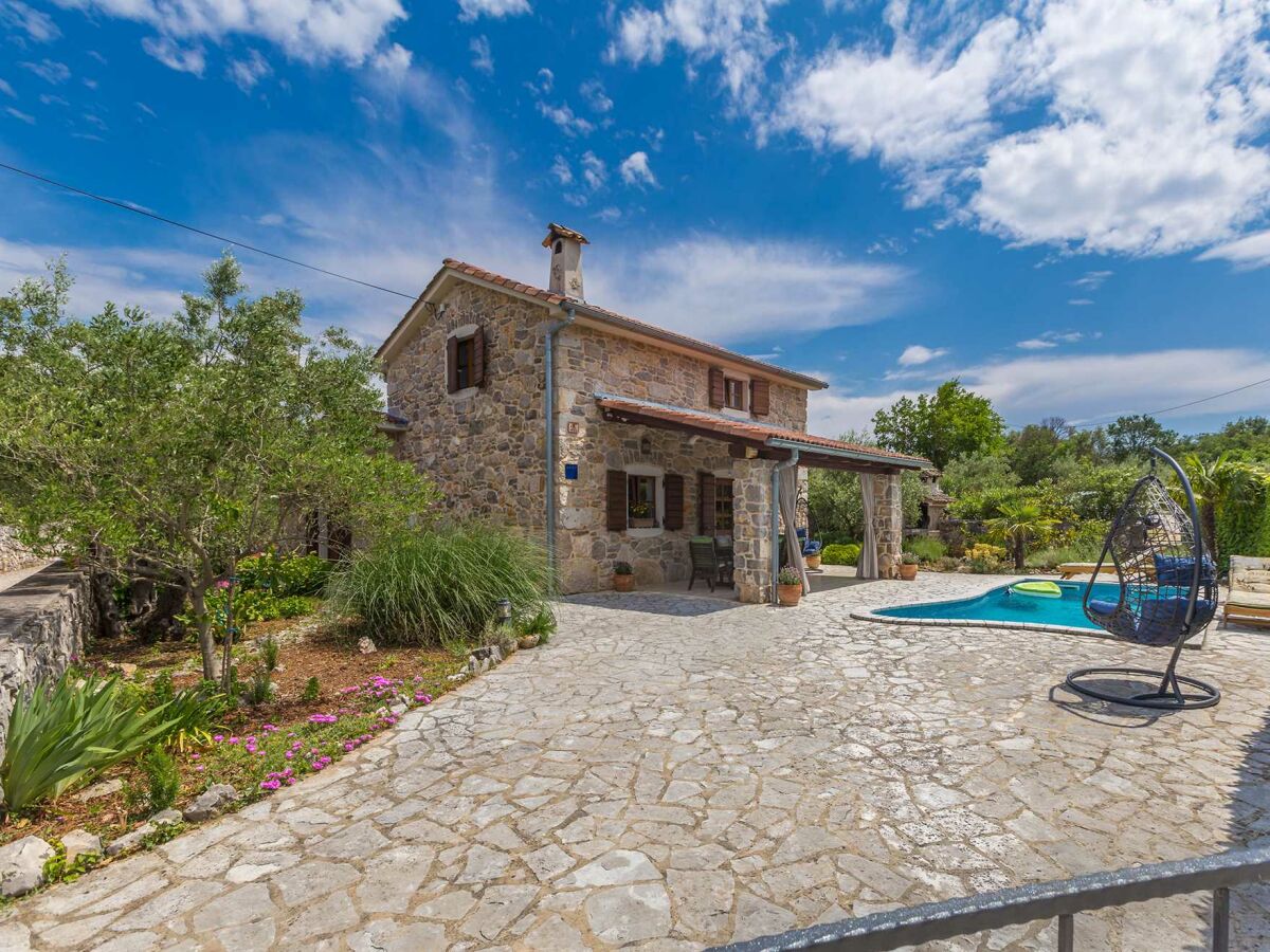 Holiday house Holiday house ANDREA with pool - Outdoor photo 2