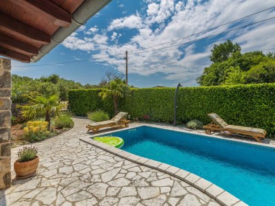 Holiday house Holiday house ANDREA with pool - Outdoor photo 4